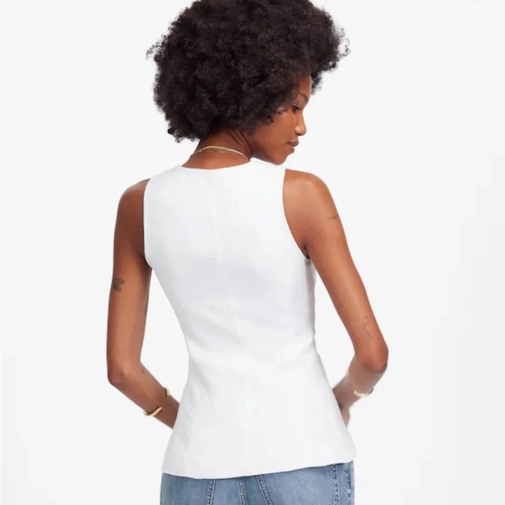 NWT - Madewell - 100% Linen Scoopneck Cutaway Vest - Size 6 in Salt - Picture 6 of 11